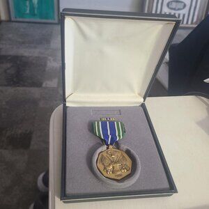 United States Army Achievement Medal Vintage 1980's